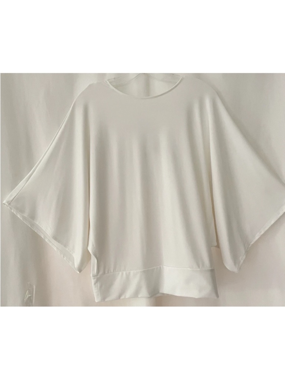 Chico’s ivory 3/4 bell sleeve blouse